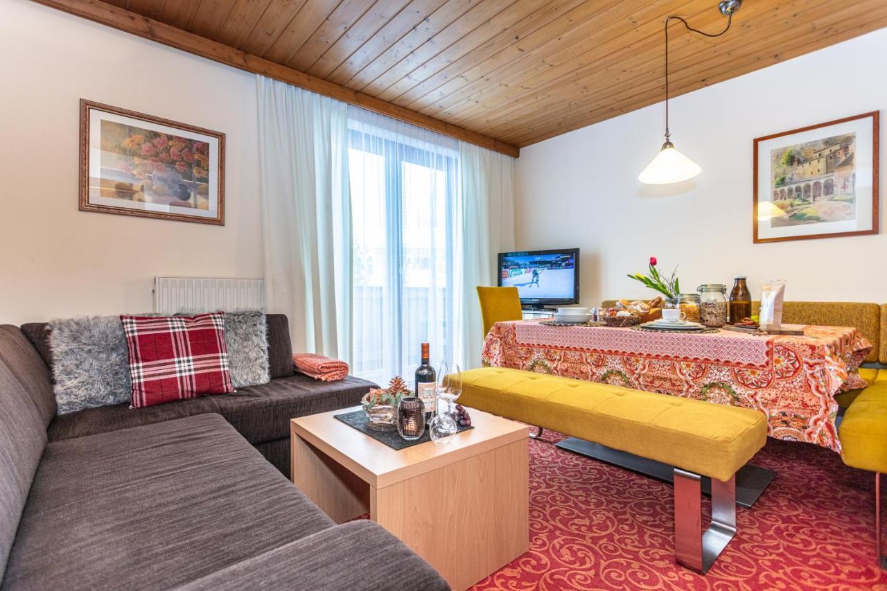 Haus Alexandra Apartment Верфенвенг Екстериор снимка